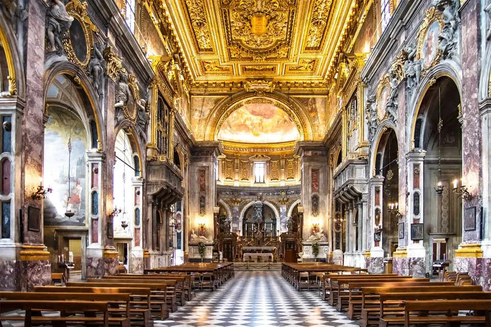 Basílica da Santissima Annunziata com sistema K-array integrado a templos e igrejas