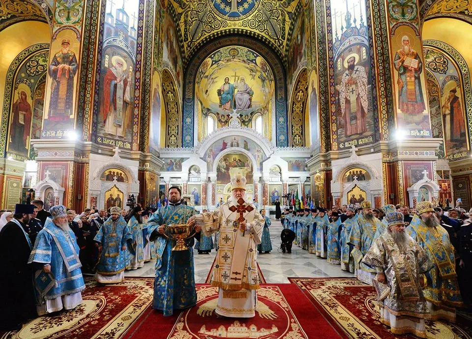 Visitas do Patriarca de Moscou às catedrais com sistema K-array integrado a templos e igrejas