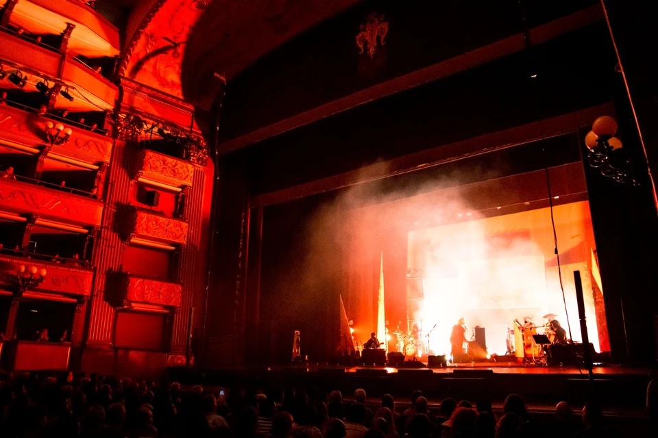 Turnê 'Ballate per Uomini e Bestie', de Vinicio Capossela com sistema K-array integrado a teatros e auditórios