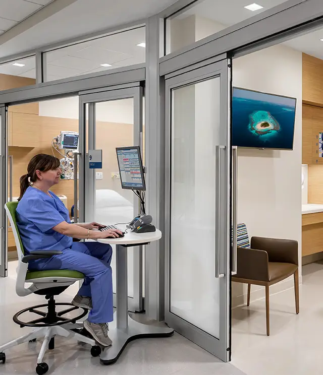Estação de enfermagem com automação hospitalar